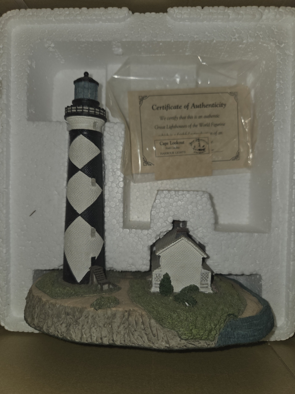Harbour Lights North Carolina Cape Lookout Lighthouse Collectible
